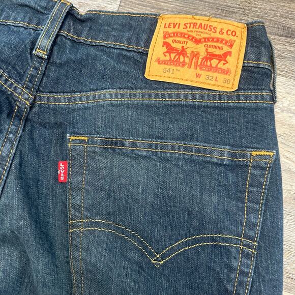 Levis 541 Red Tab Faded Dark Wash Blue Mens 32 Athletic Fit Tapered Denim Jeans - Picture 3 of 11